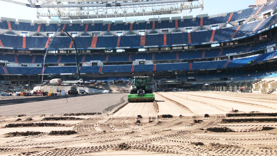 Santiago Bernabéu Stadium construction: field preparation.