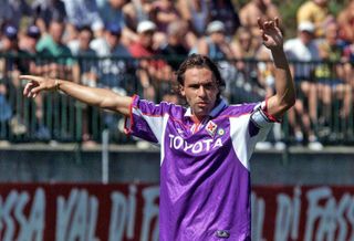 Enrico Chiesa in action for Fiorentina in the 2001/02 season.