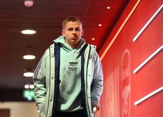 Oleksandr Zinchenko of Arsenal arrives at the stadium ahead of the Carabao Cup Semi Final First Leg match between Arsenal and Newcastle United at Emirates Stadium on January 07, 2025 in London, England.