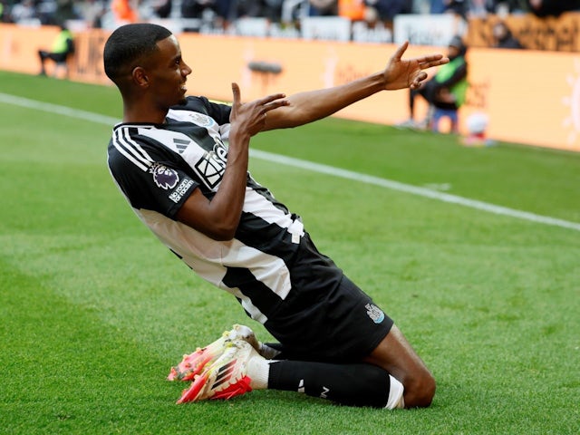 Alexander Isak celebrates scoring for Newcastle United on February 23, 2025