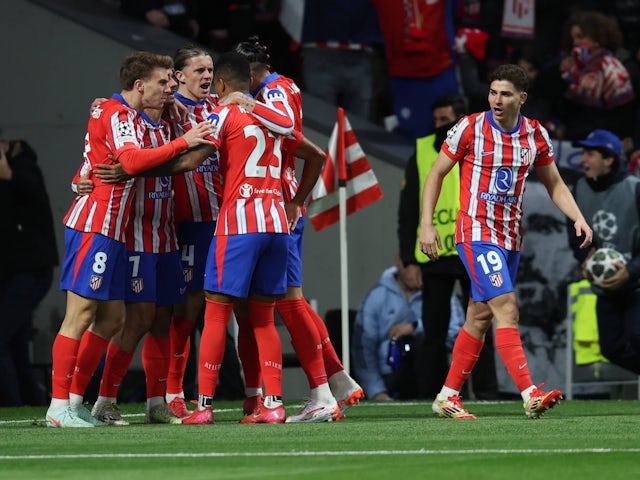 Atletico Madrid players celebrate Conor Gallagher's goal against Real Madrid on March 12, 2025