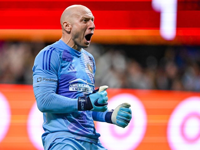 Atlanta United goalkeeper Brad Guzan reacts to a goal on November 2, 2024