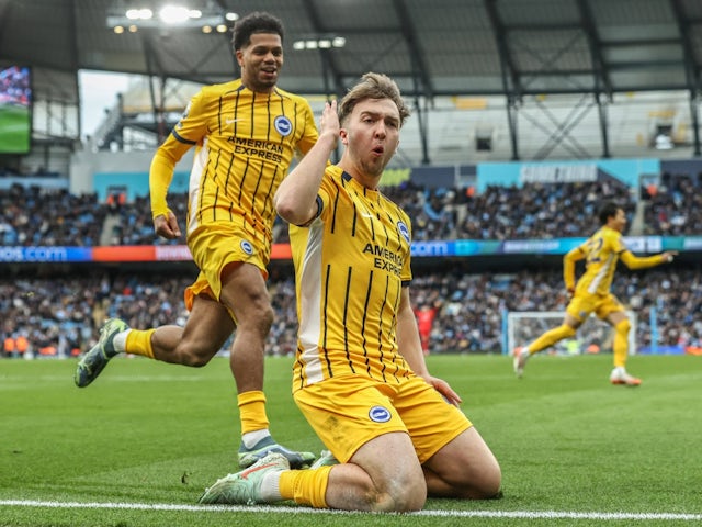 Brighton & Hove Albion's Jack Hinshelwood celebrates on March 15, 2025