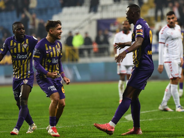 Mame Thiam (9) of Eyupspor celebrates a goal on January 31, 2025