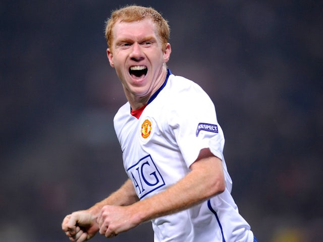 Paul Scholes in action for Manchester United on February 16, 2010