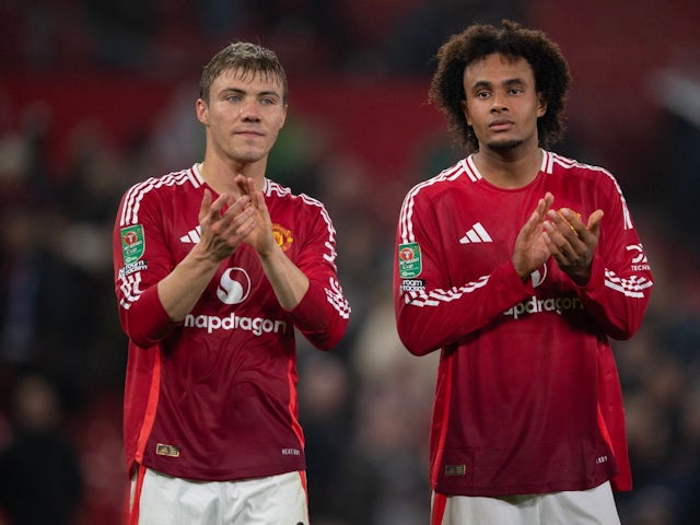 Manchester United's Rasmus Hojlund with Joshua Zirkzee on October 30, 2024