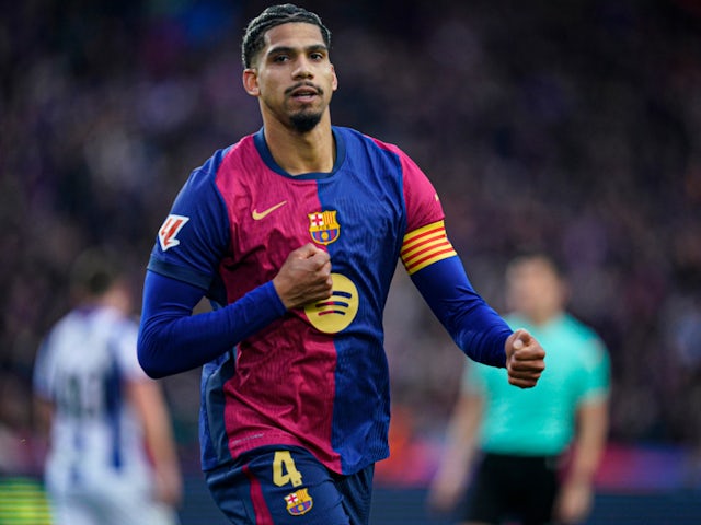 Ronald Araujo celebrates his goal for Barcelona on March 2, 2025