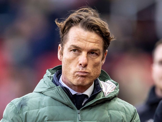 Burnley head coach Scott Parker on November 30, 2024