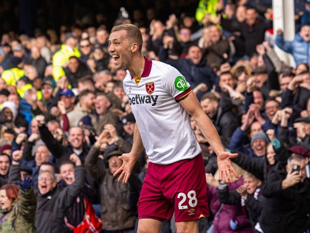 Tomas Soucek of West Ham United celebrates scoring against Everton, on March 15, 2025