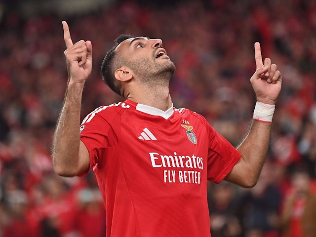 Benfica's Vangelis Pavlidis celebrates on January 21, 2025