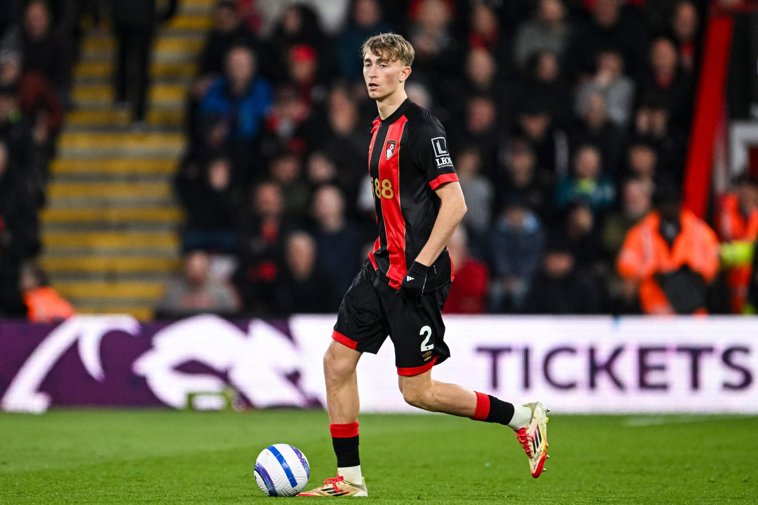 Dean Huijsen playing for Bournemouth against Ipswich Town, April 2025.