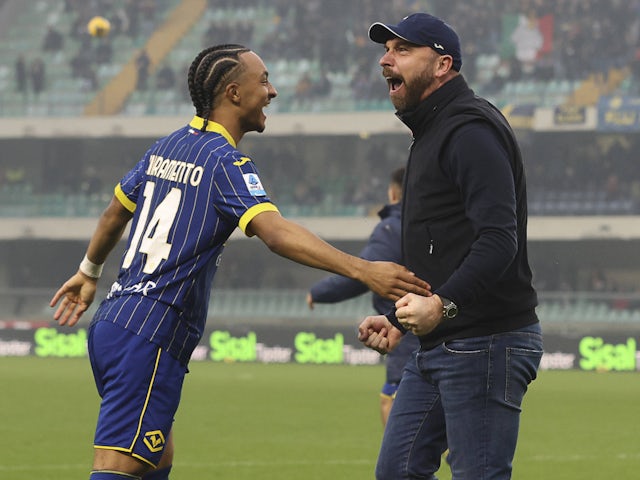 Antoine Bernede and Paolo Zanetti of Hellas Verona celebrate on February 23, 2025