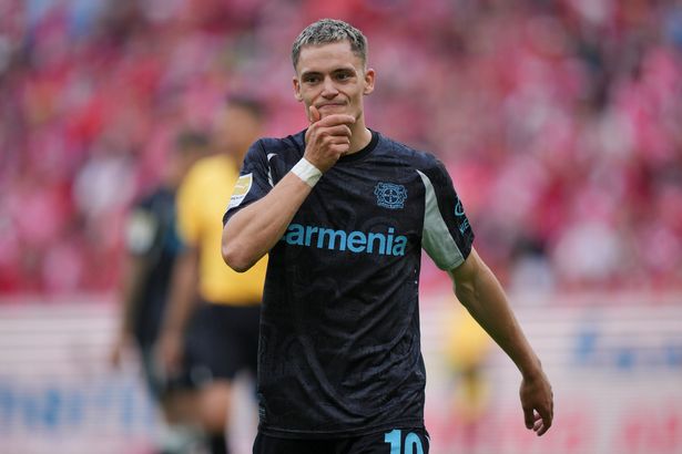 Florian Wirtz in action for Bayer Leverkusen.