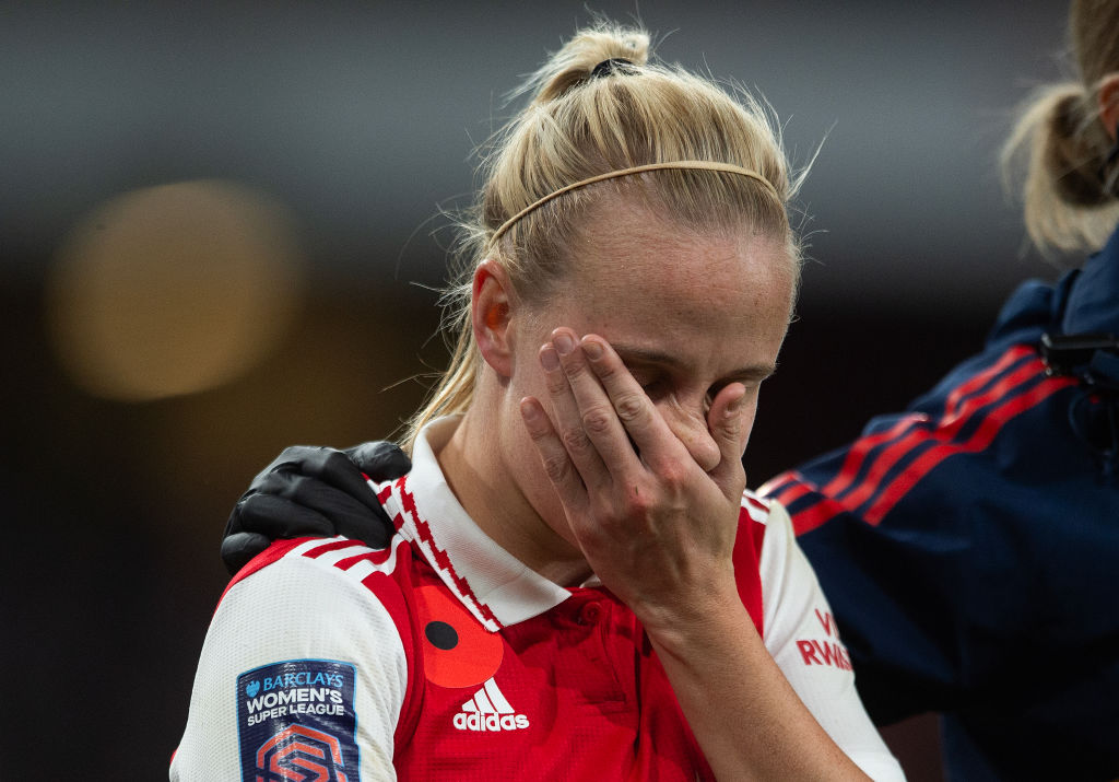 Beth Mead crying after sustaining an ACL injury