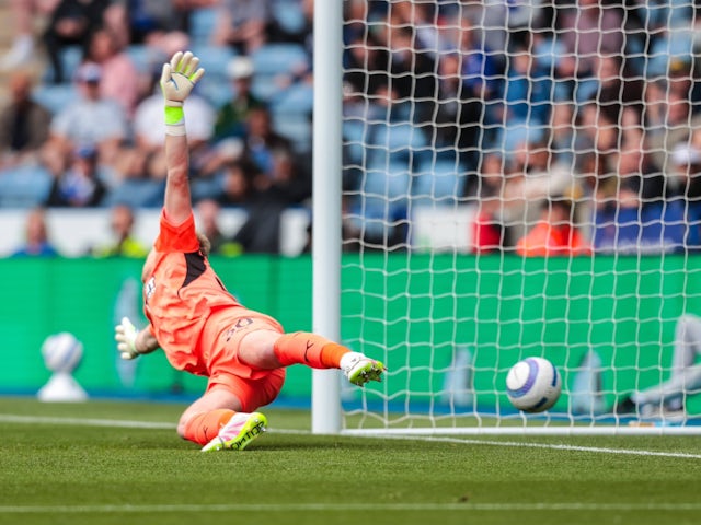 Southampton's Aaron Ramsdale is unable to stop a strike from Leicester City's Jordan Ayew on May 3, 2025