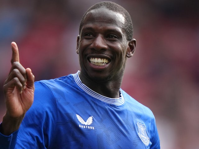 Everton's Abdoulaye Doucoure celebrates on April 12, 2025