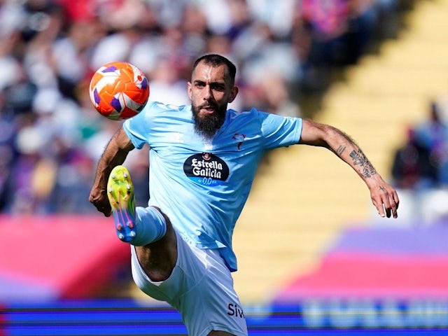 Borja Iglesias of Celta Vigo during his side's game against Barcelona, on April 19, 2025