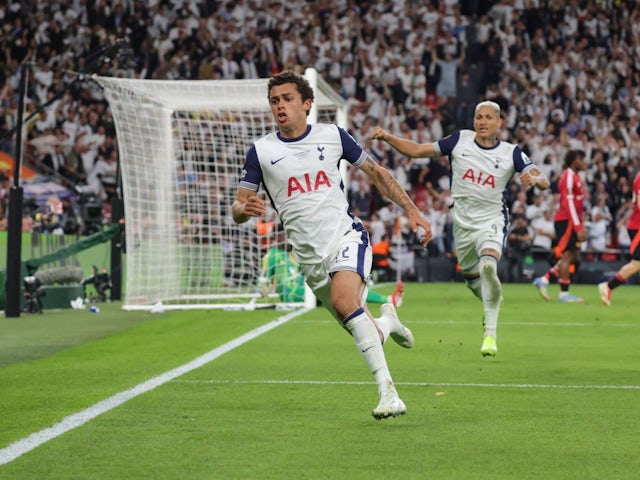 Brennan Johnson celebrates for Tottenham Hotspur on May 21, 2025