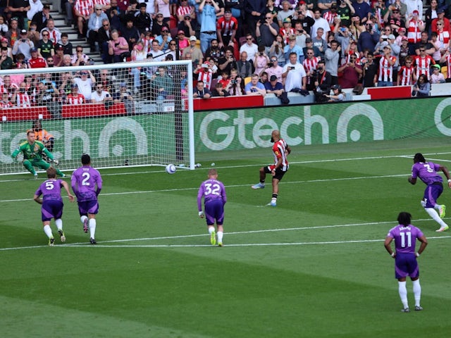 Bryan Mbeumo of Brentford misses a penalty kick against Fulham, on May 18, 2025