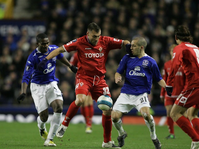 Everton's Joseph Yobo and Leon Osman battle with Fiorentina's Christian Vieri in the UEFA Cup in 2008