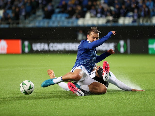 Fredrik Gulbrandsen in action for Molde on March 16, 2025