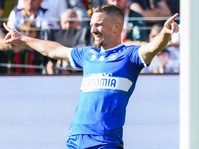 Gaetan Perrin celebrates scoring for Auxerre on April 27, 2025