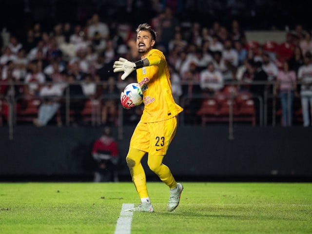 Alianza Lima goalkeeper Guillermo Viscarra pictured on April 10, 2025
