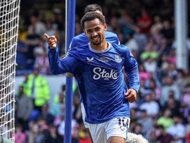 Iliman Ndiaye of Everton celebrates his goal to make it 2-0 on May 18, 2025