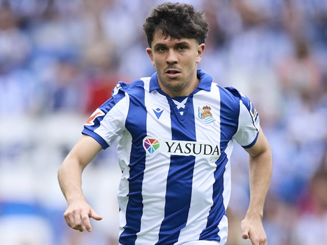 Jon Aramburu of Real Sociedad on April 12, 2025