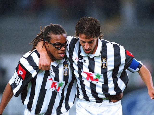 Juventus' Alessandro Del Piero and Edgar Davids celebrate during the 2001-02 season