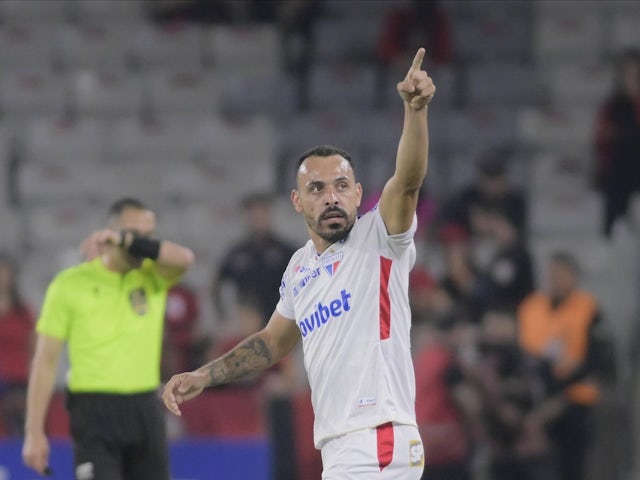 Moises celebrates a goal for Fortaleza on September 14, 2024