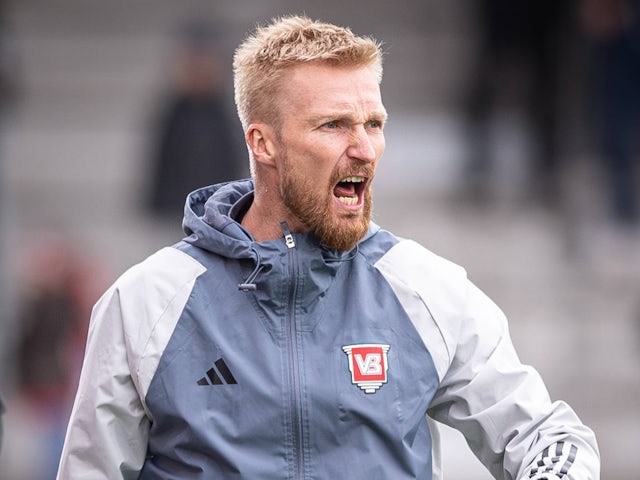 Head coach Steffen Kielstrup of Vejle on April 21, 2025