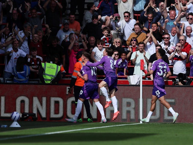 Tom Cairney of Fulham celebrates scoring against Brentford, on May 18, 2025