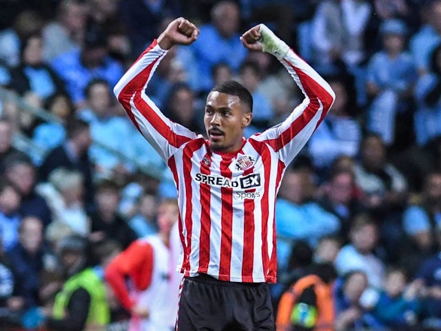 Wilson Isidor of Sunderland celebrates scoring against Coventry City on May 9, 2025
