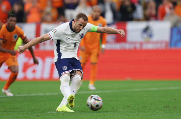 Harry Kane best penalty takers in football 2024 DORTMUND, GERMANY - JULY 10: Harry Kane of England scores a penalty for his team's first goal during the UEFA EURO 2024 semi-final match between Netherlands and England at Football Stadium Dortmund on July 10, 2024 in Dortmund, Germany.