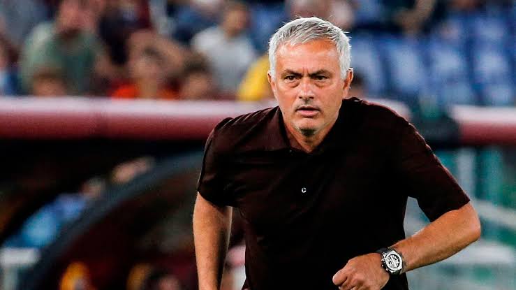 Jose Mourinho How Do Football Managers Get Paid?